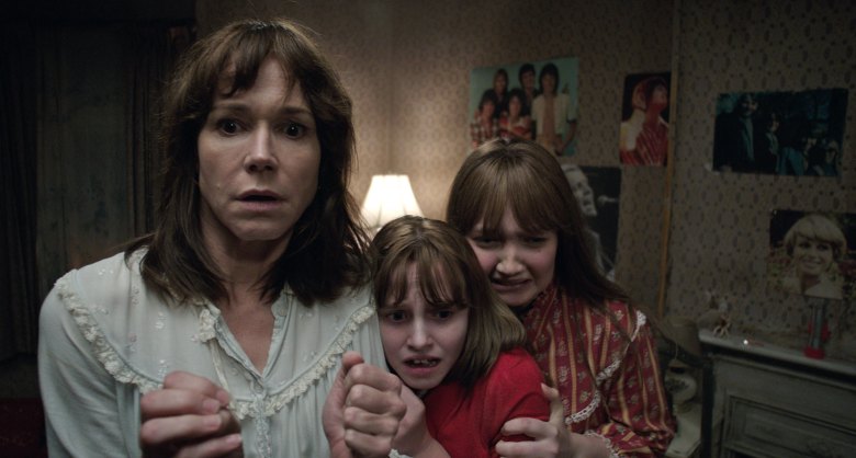 the-conjuring-2-frances-oconnor-madison-wolfe-lauren-esposito.jpg